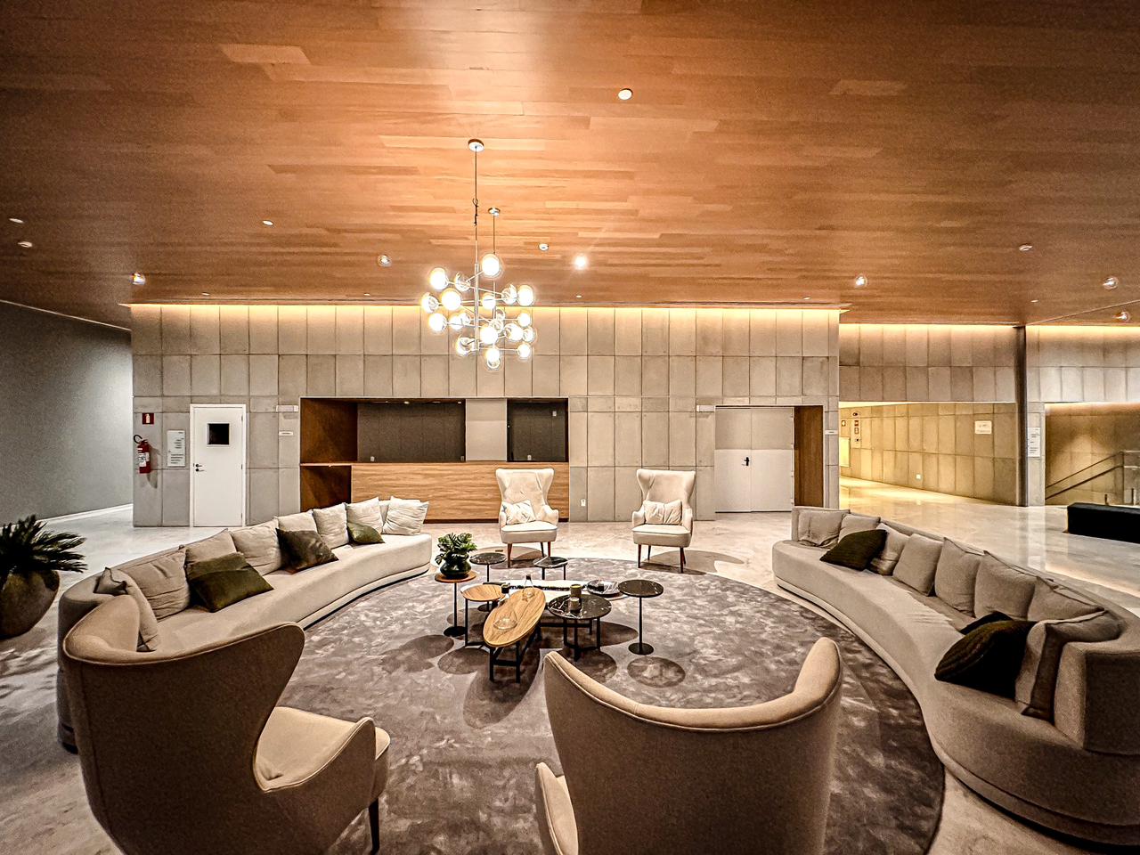 Lounge Trio River One